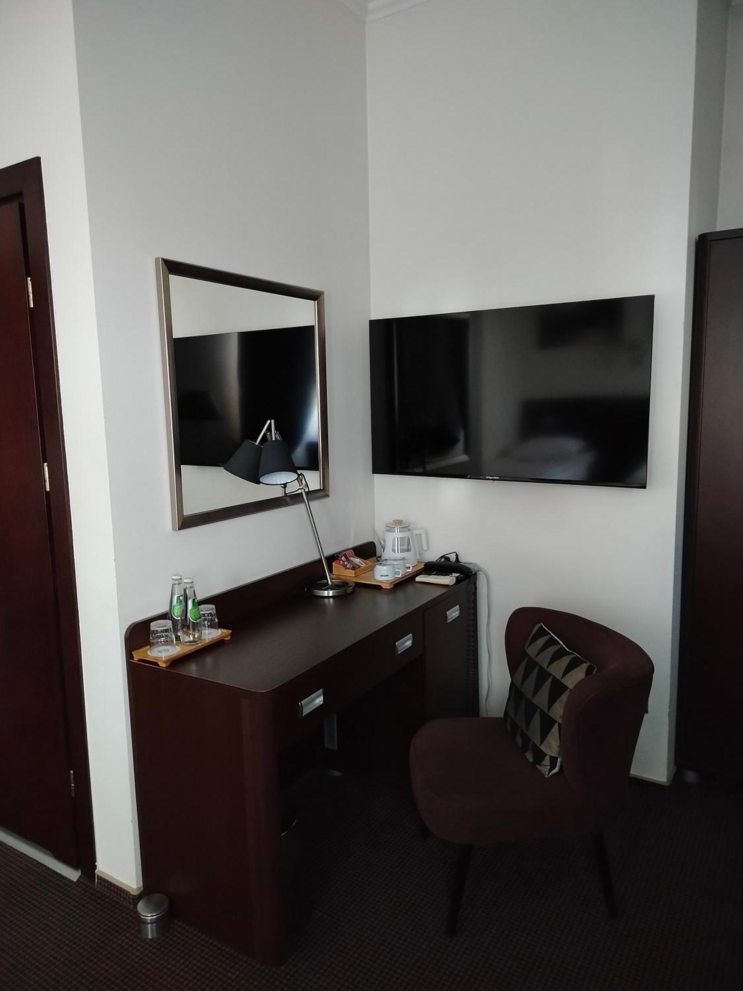 Hotel Sokolowska Airport Modlin Nowy Dwor Mazowiecki Luaran gambar
