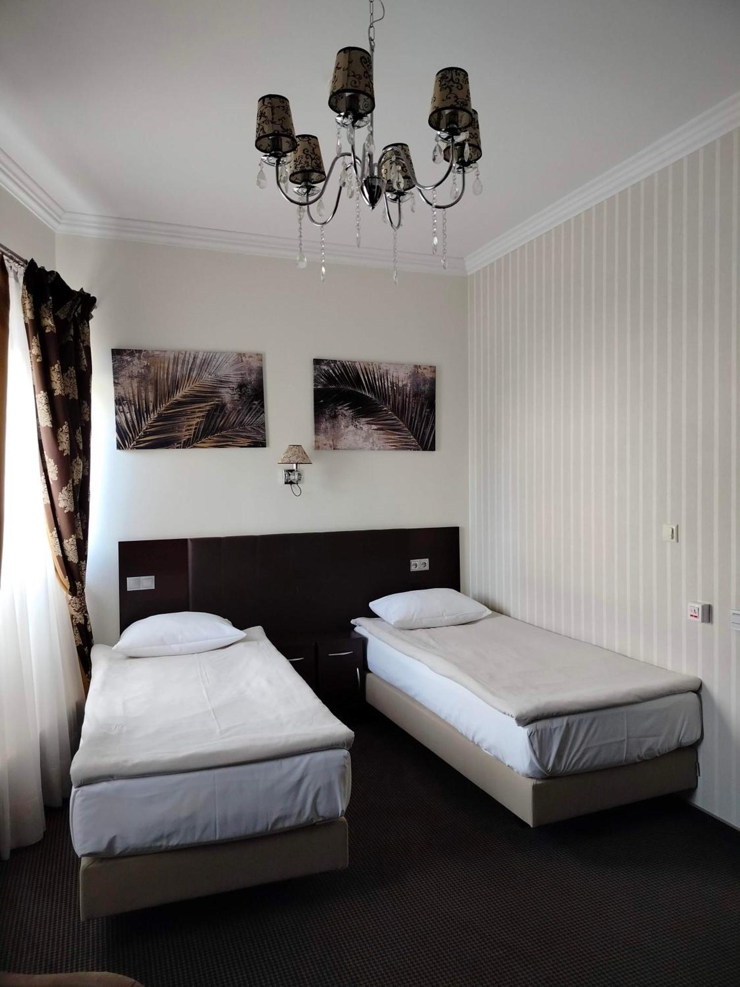 Hotel Sokolowska Airport Modlin Nowy Dwor Mazowiecki Luaran gambar